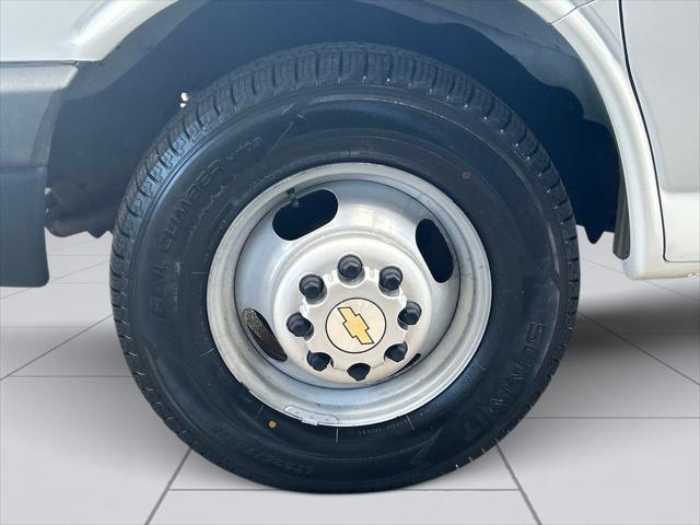 2016 Chevrolet Express Cutaway 3500