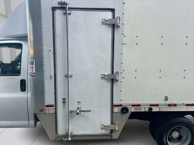 2016 Chevrolet Express Cutaway 3500