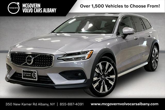 2026 Volvo V60 Cross Country Ultra, B5 AWD Gas (mild hybrid) for sale in Albany, NY