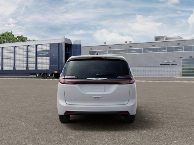 2026 Chrysler Pacifica Select AWD