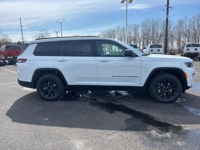 2026 Jeep Grand Cherokee L Altitude 4x4