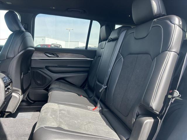 2026 Jeep Grand Cherokee L Altitude 4x4