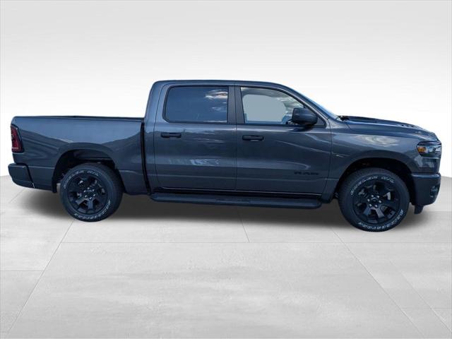 2026 RAM 1500 RAM 1500 EXPRESS CREW CAB 4X4 57 BOX