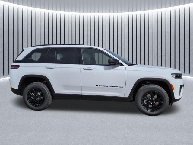 2026 Jeep Grand Cherokee GRAND CHEROKEE LAREDO ALTITUDE 4X4