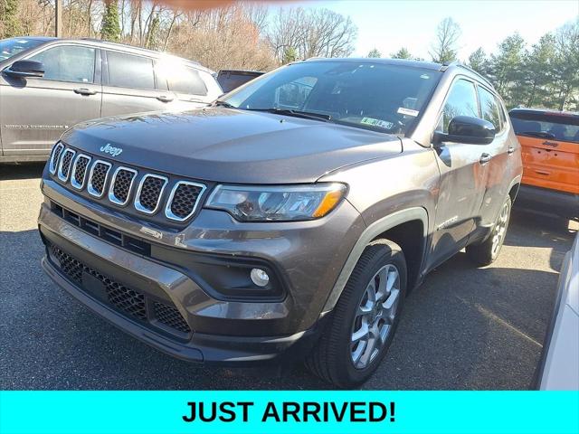 2023 Jeep Compass Latitude Lux FWD 2023 Jeep Compass Latitude Lux FWD