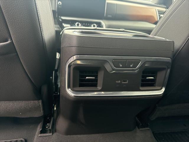 2023 GMC Sierra 1500 4WD Crew Cab Short Box Denali