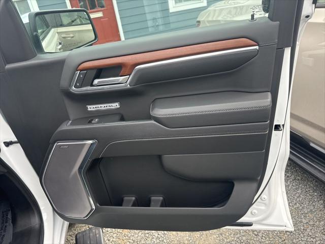 2023 GMC Sierra 1500 4WD Crew Cab Short Box Denali
