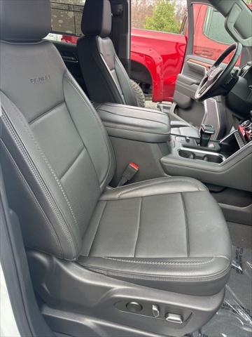 2023 GMC Sierra 1500 4WD Crew Cab Short Box Denali