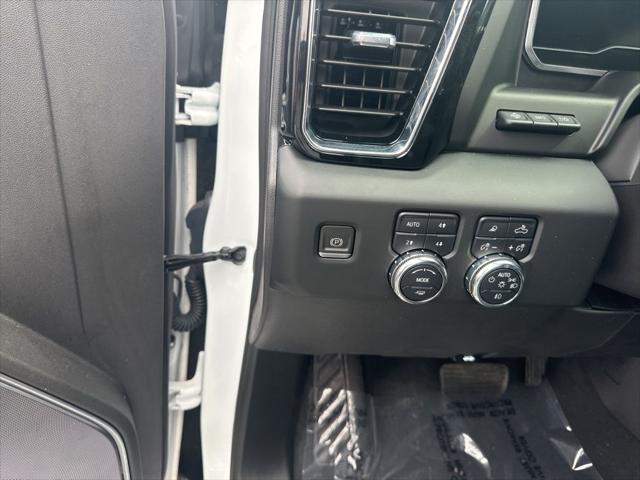2023 GMC Sierra 1500 4WD Crew Cab Short Box Denali