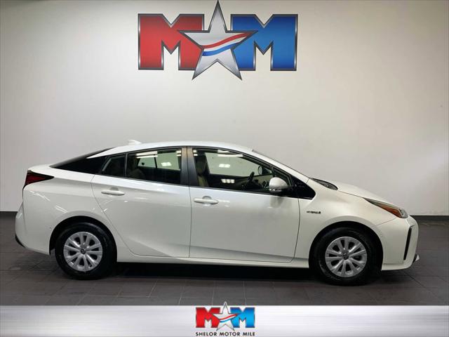 2019 Toyota Prius LE