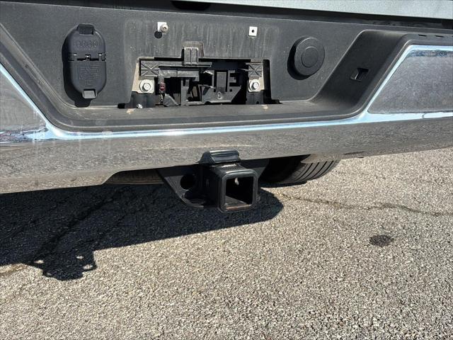 2025 GMC Sierra 1500 2WD Crew Cab Short Box SLT
