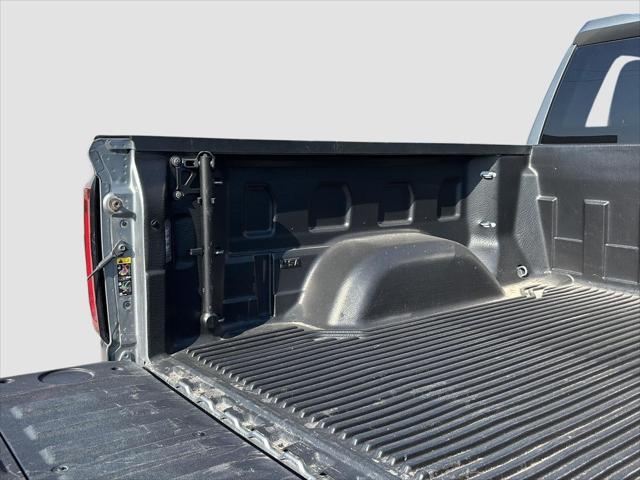 2025 GMC Sierra 1500 2WD Crew Cab Short Box SLT