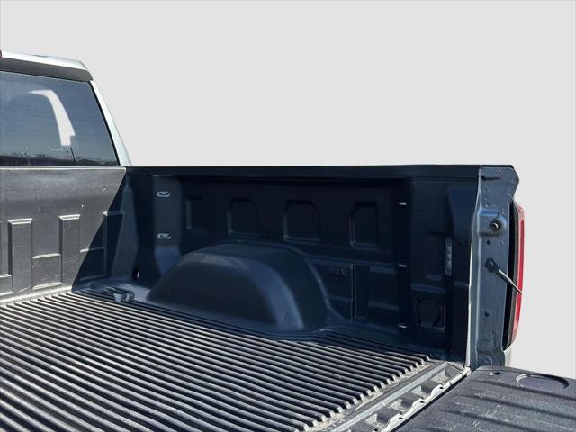 2025 GMC Sierra 1500 2WD Crew Cab Short Box SLT