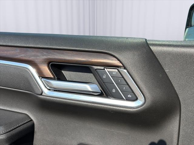 2025 GMC Sierra 1500 2WD Crew Cab Short Box SLT