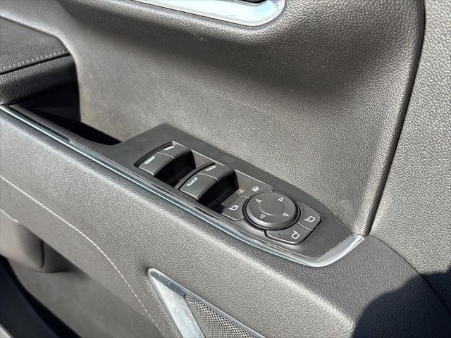 2025 GMC Sierra 1500 2WD Crew Cab Short Box SLT