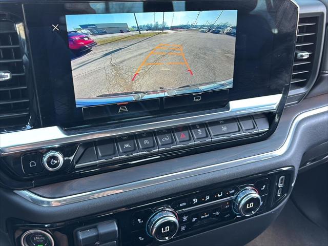2025 GMC Sierra 1500 2WD Crew Cab Short Box SLT