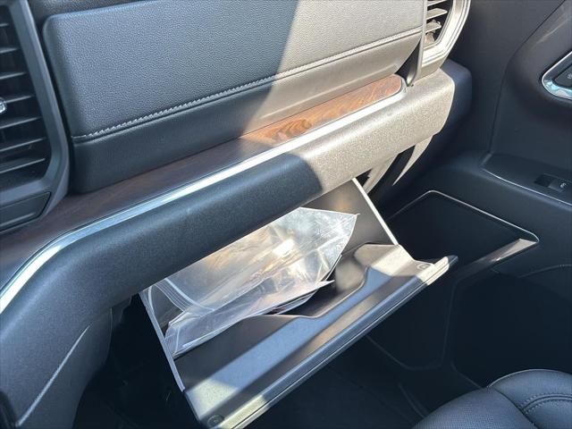 2025 GMC Sierra 1500 2WD Crew Cab Short Box SLT