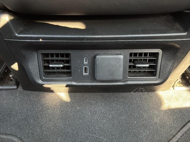 2025 GMC Sierra 1500 2WD Crew Cab Short Box SLT