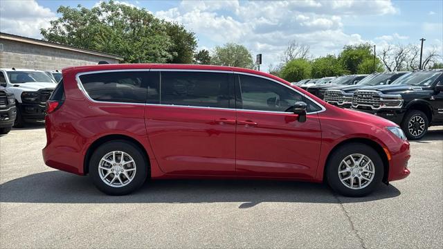 2026 Chrysler Voyager LX