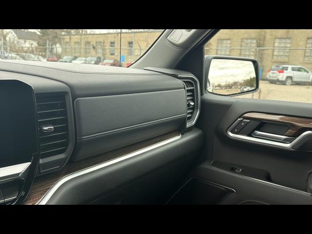 2026 Chevrolet Silverado 1500 4WD Crew Cab Short Bed RST