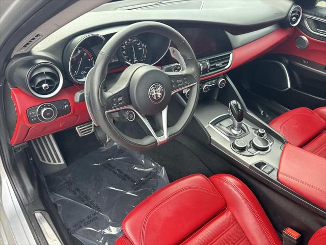 2019 Alfa Romeo Giulia Ti Sport AWD 2019 Alfa Romeo Giulia Ti Sport AWD