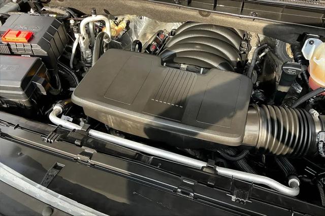 2025 GMC Yukon 4WD Denali