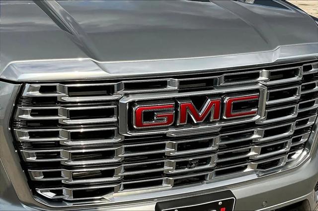 2025 GMC Yukon 4WD Denali