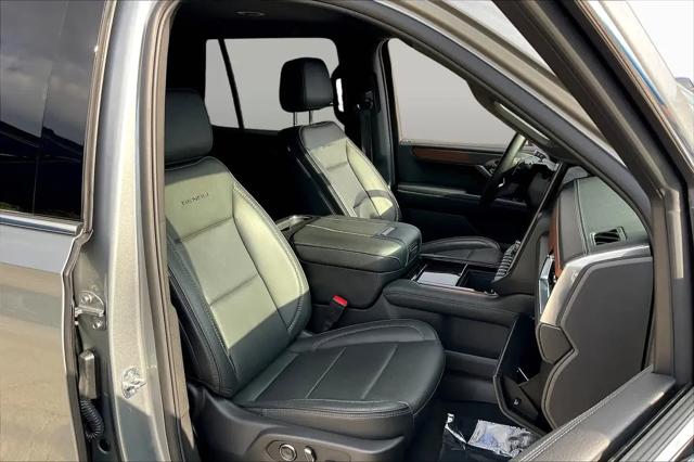2025 GMC Yukon 4WD Denali