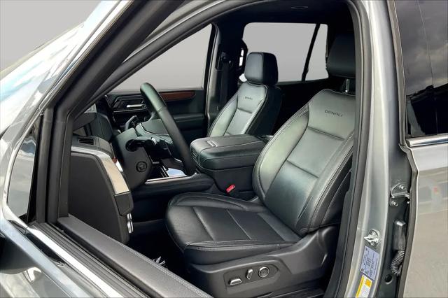 2025 GMC Yukon 4WD Denali