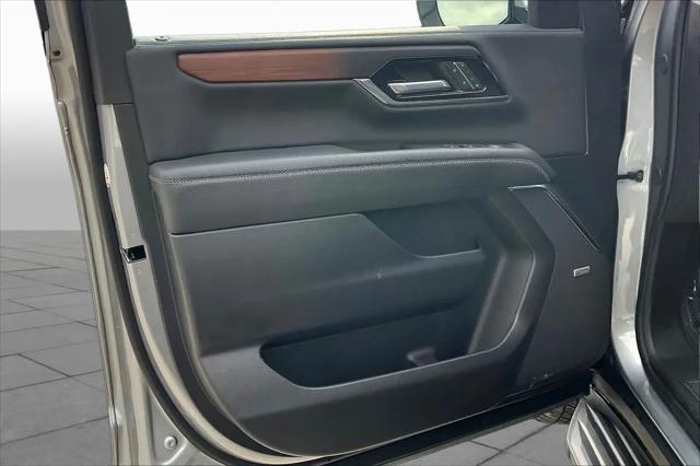 2025 GMC Yukon 4WD Denali