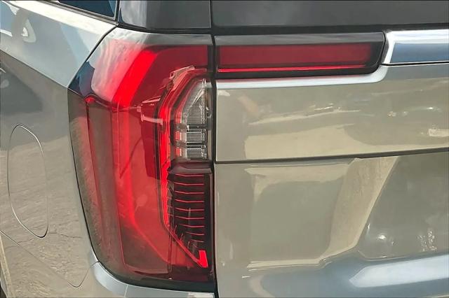 2025 GMC Yukon 4WD Denali