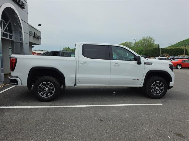 2025 GMC Sierra 1500 4WD Crew Cab Short Box AT4