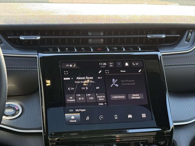 2025 Jeep Grand Cherokee GRAND CHEROKEE LAREDO X 4X4