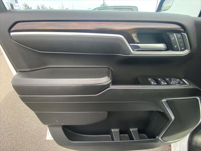 2025 GMC Sierra 1500 4WD Crew Cab Short Box SLT