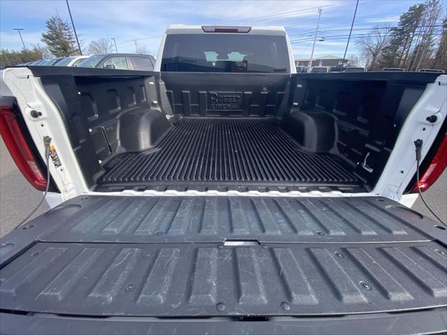 2025 GMC Sierra 1500 4WD Crew Cab Short Box SLT