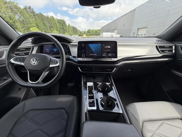 2024 Volkswagen Atlas Cross Sport 2.0T SE w/Technology