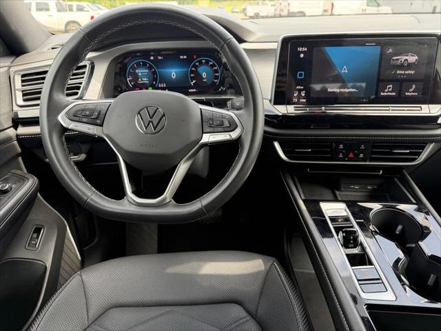 2024 Volkswagen Atlas Cross Sport 2.0T SE w/Technology