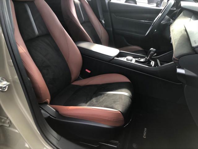 2024 Mazda Mazda3 2.5 Carbon Turbo