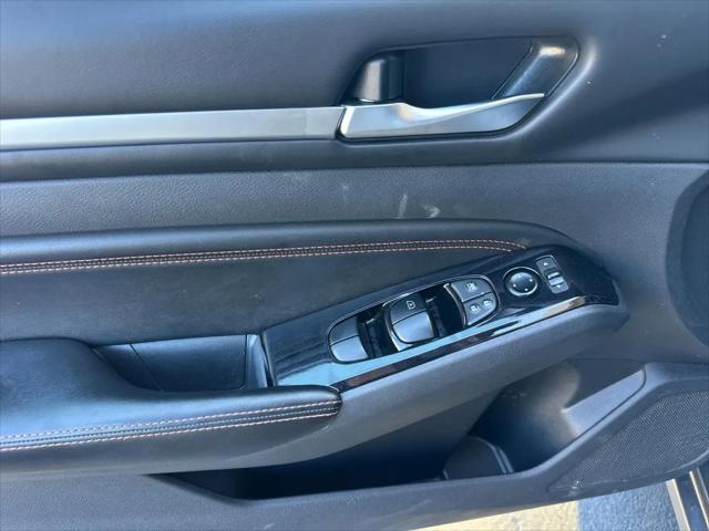 2023 Nissan Altima SR FWD