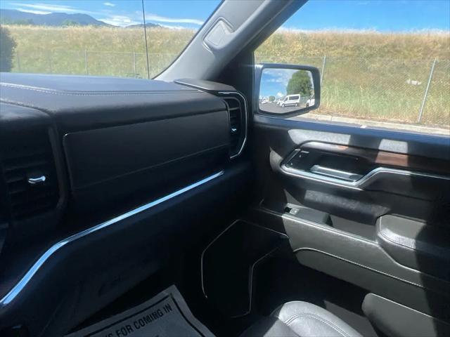 2024 GMC Sierra 1500 4WD Crew Cab Short Box SLT