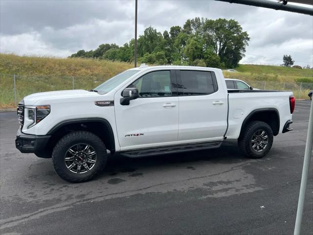 2024 GMC Sierra 1500 4WD Crew Cab Short Box AT4X