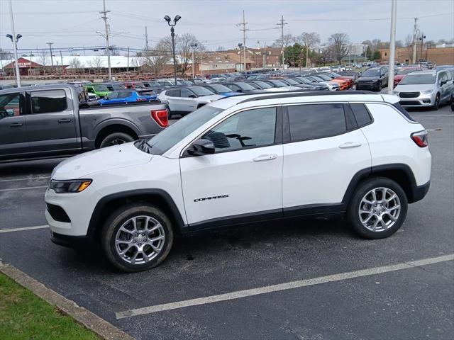 2023 Jeep Compass Latitude Lux FWD