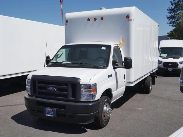 2024 Ford E-450 Cutaway Base