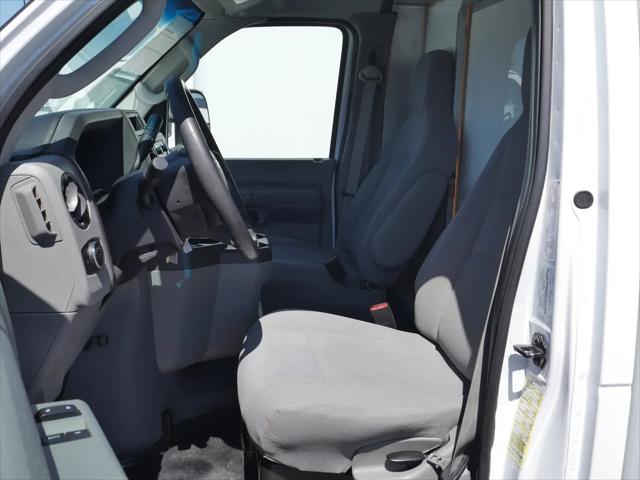 2024 Ford E-450 Cutaway Base