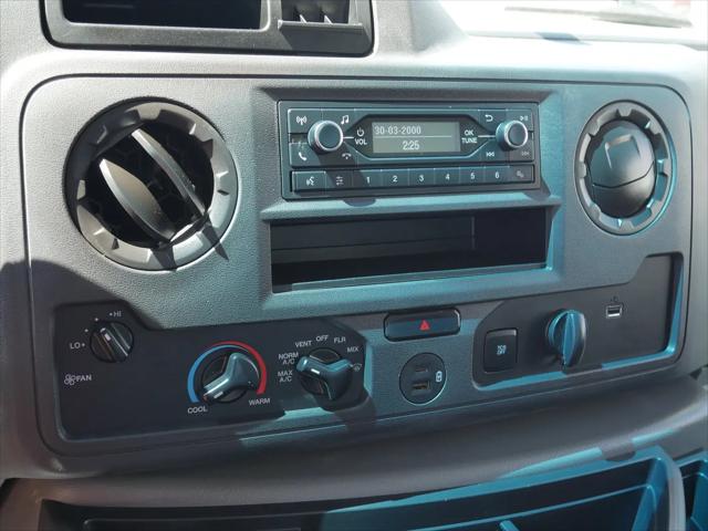 2024 Ford E-450 Cutaway Base