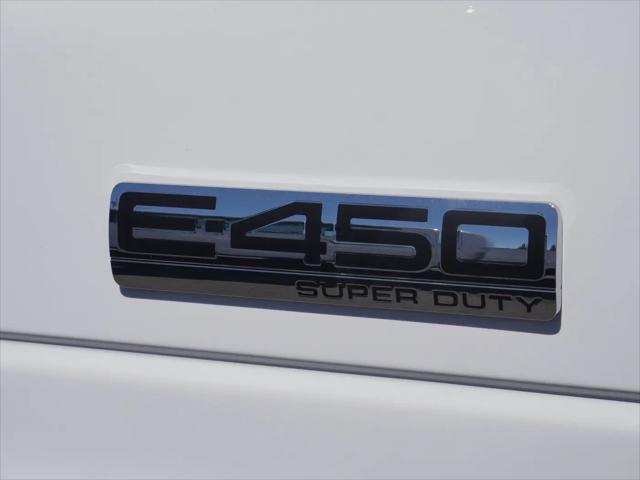 2024 Ford E-450 Cutaway Base