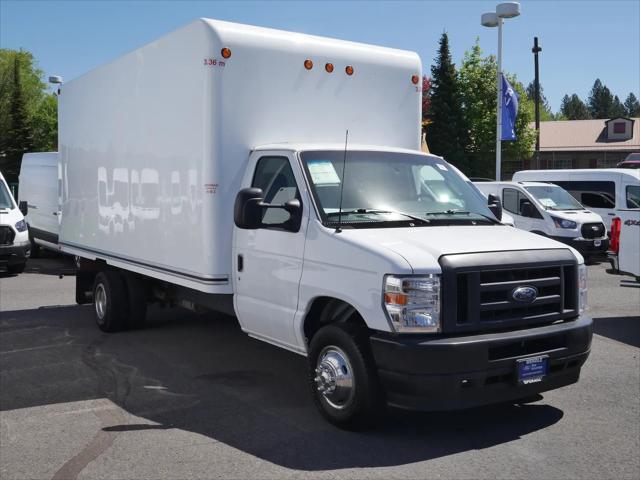 2024 Ford E-450 Cutaway Base