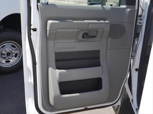 2024 Ford E-450 Cutaway Base