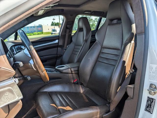 2016 Porsche Panamera GTS