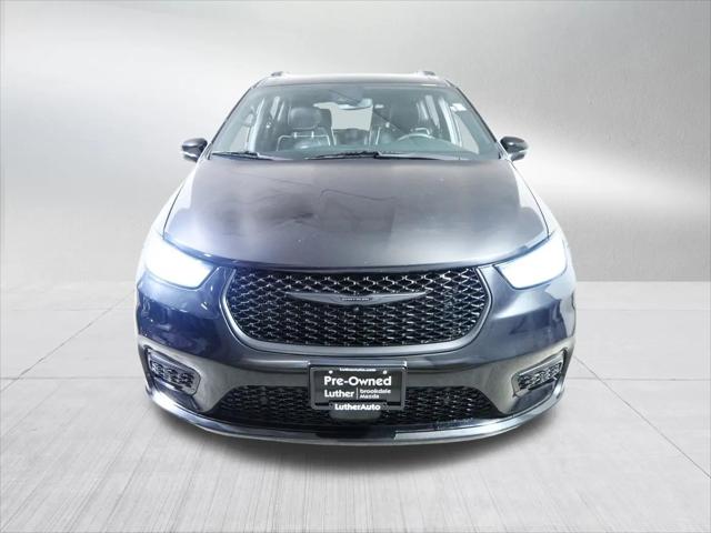 2024 Chrysler Pacifica Hybrid Premium S Appearance Pkg